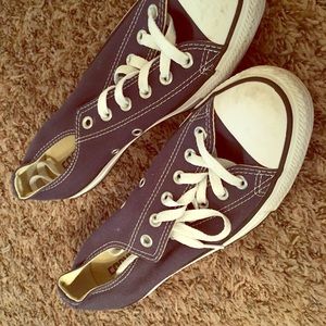 Navy blue converse